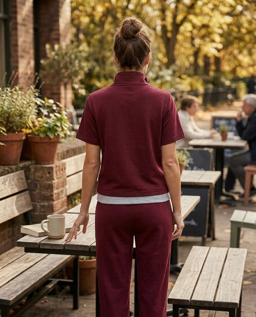Navy Zip-Neck Sport Set with Wide-Leg Pants – Minimal Athleisure